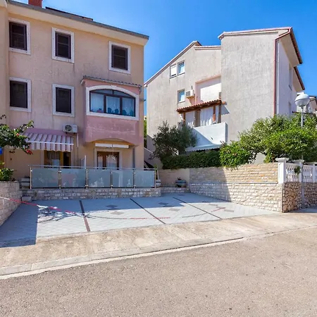 Apartman Ola Lägenhet